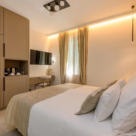 Kostela Luxury Гостьовий будинок Спліт