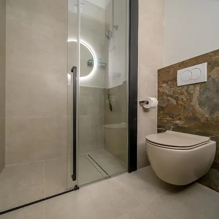 Гостьовий будинок Kostela Luxury