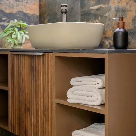 Гостьовий будинок Kostela Luxury